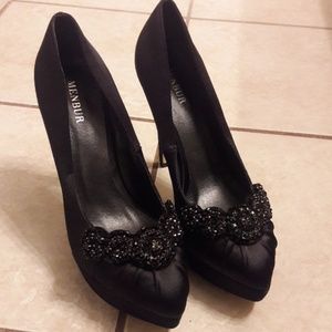 Menbur/ Black/Satiny Pumps